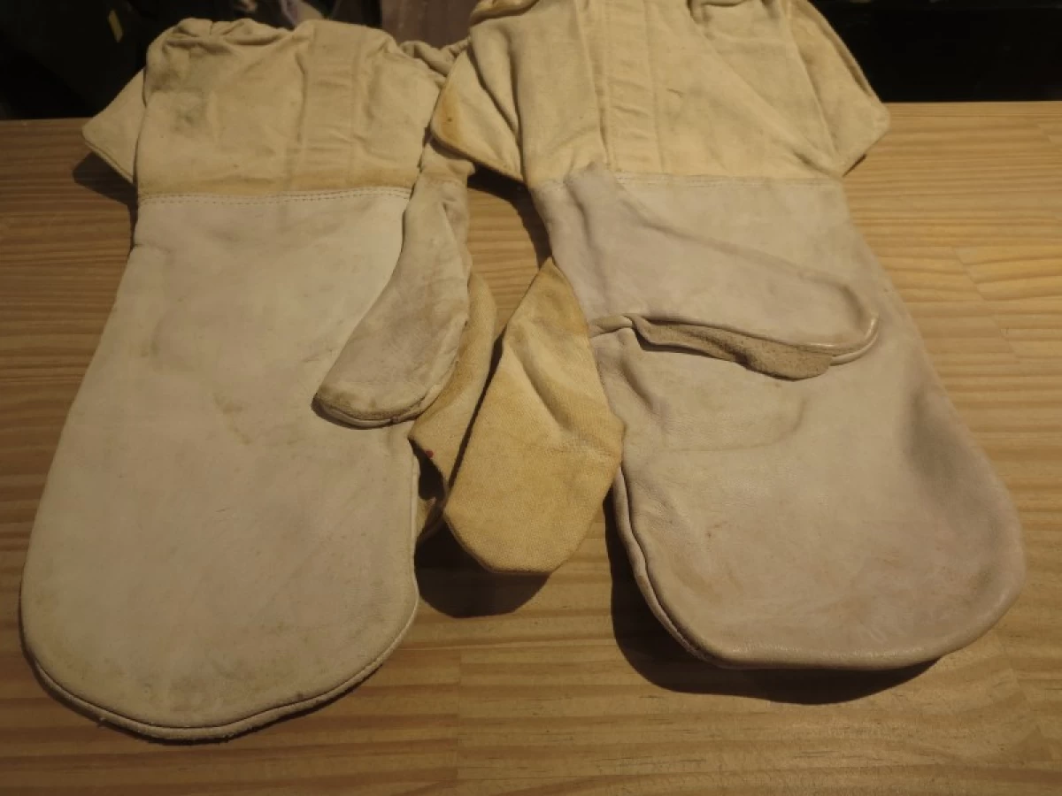 U.K.Gloves Shell Cold Weather 1952年 sizeL used