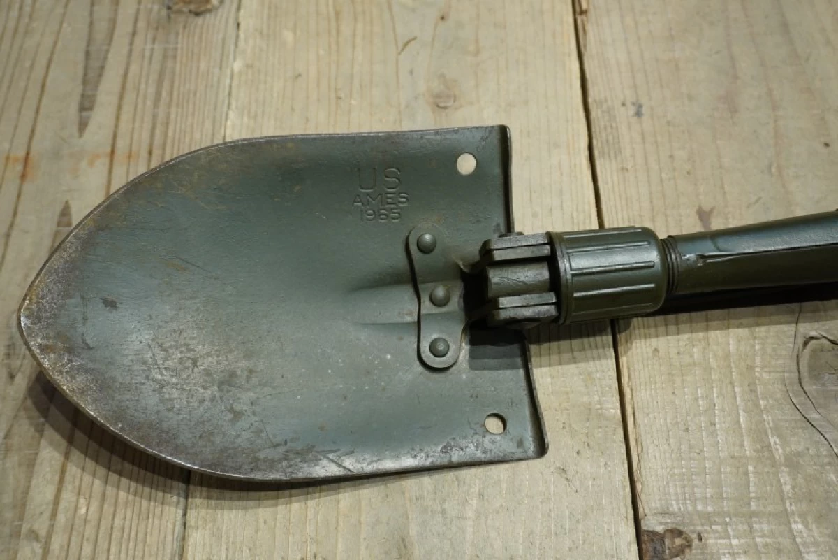 U.S.Intrenching Tool with Cover 1965年 used