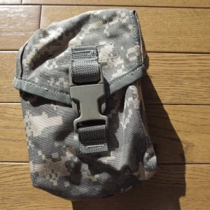 U.S.ARMY Pouch First Aid Improved ACU new?