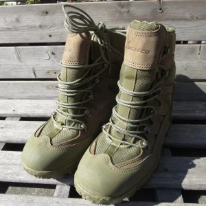 U.S.Boots Combat Hiker Hot Weather size6XW new?