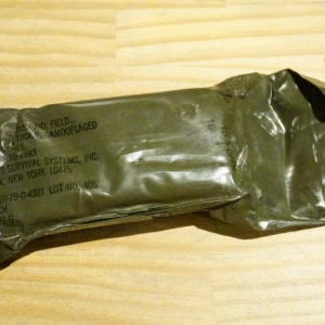 U.S.Dressing First Aid Camouflaged 1979年 used