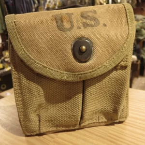 U.S. Pouch for M1Carbine Magazine 1942年 used