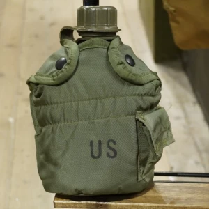 U.S.Canteen (2002年) with Cover(1999年) used