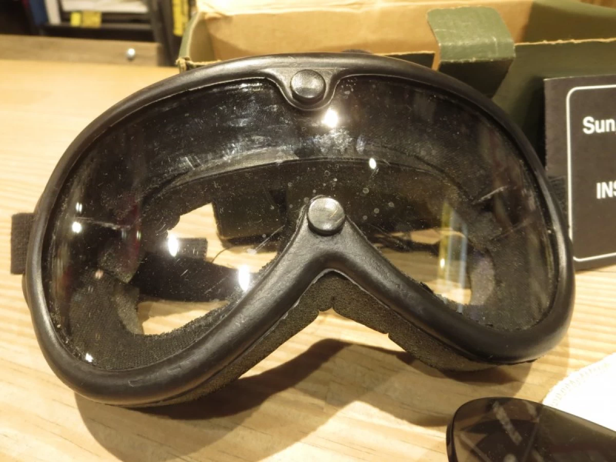 U.S.ARMY Goggles, Sun, Wind, and Dust new