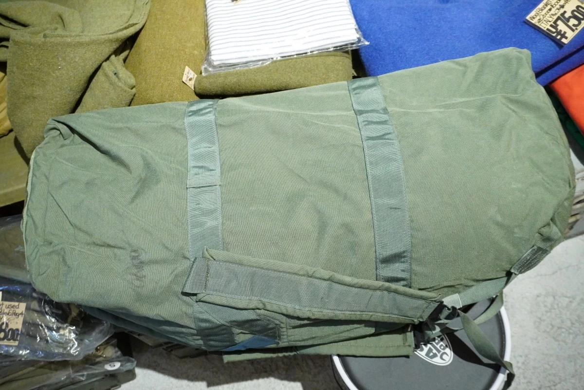U.S.Duffel Bag Nylon with side Zip used