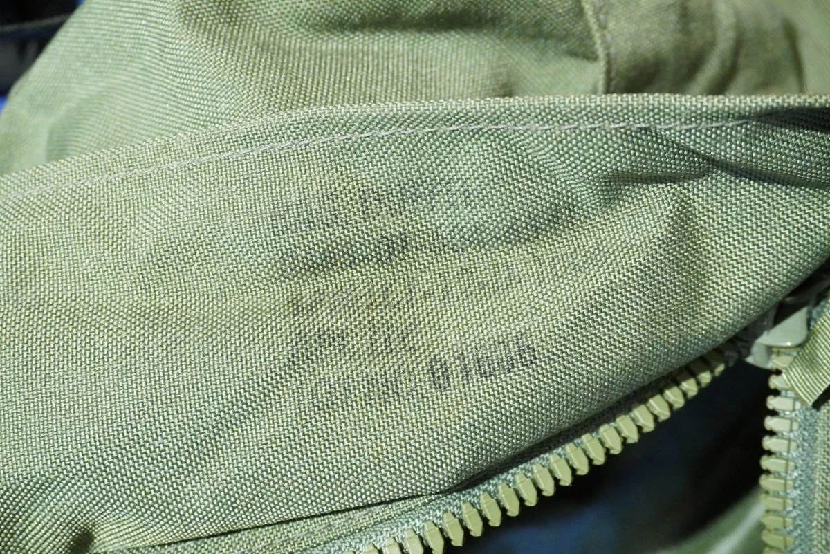 U.S.Duffel Bag Nylon with side Zip used