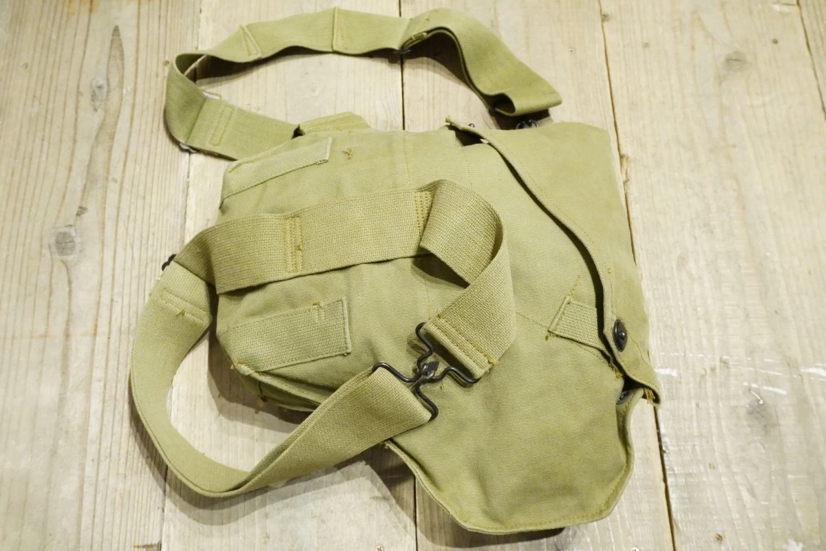 U.S.ARMY Gas Mask Bag M2A2 Cotton 1940年代 new?