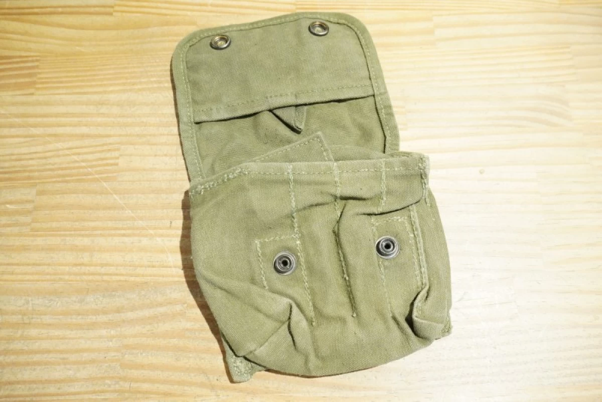 U.S.Cotton Pouch for First Aid 1945年 used