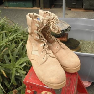U.S.Combat Boots Tan size8.0XW used