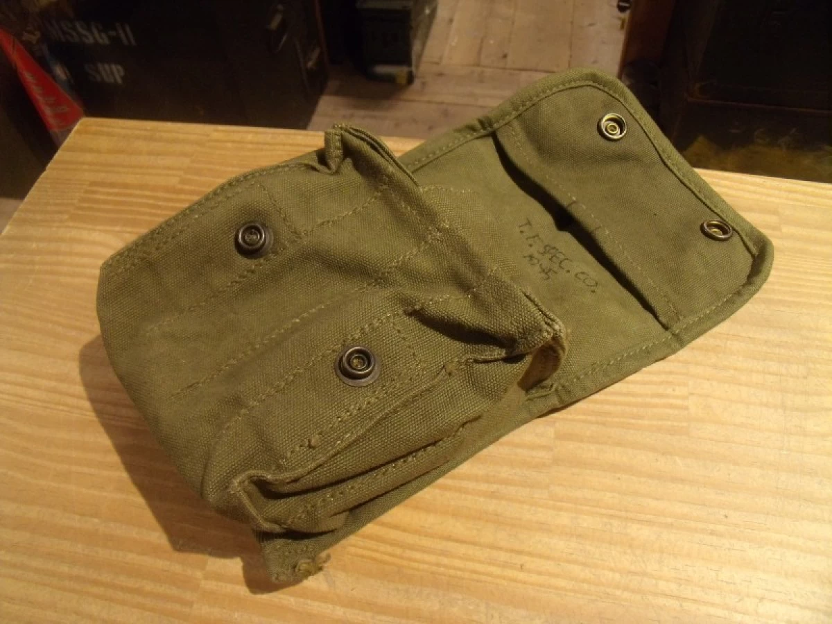 U.S.Cotton Pouch for First Aid 1945年? used