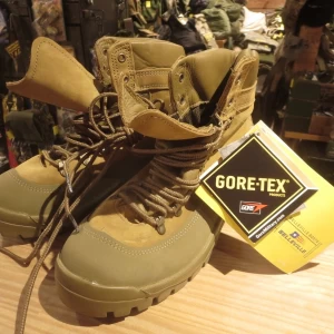 U.S. Combat Hiker GoreTex BELLEVILLE size7.5W new