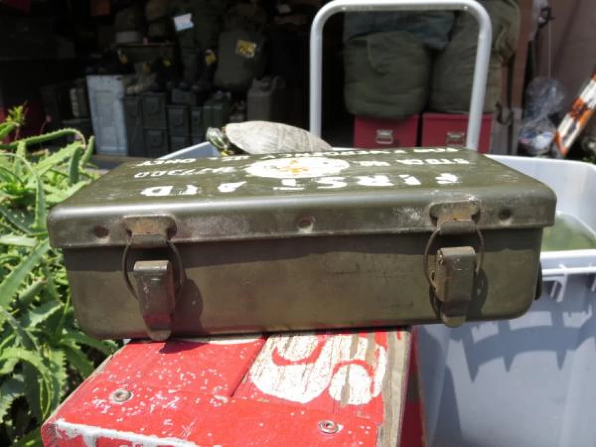 U.S.ARMY Medical Box Metal 1940年代 used