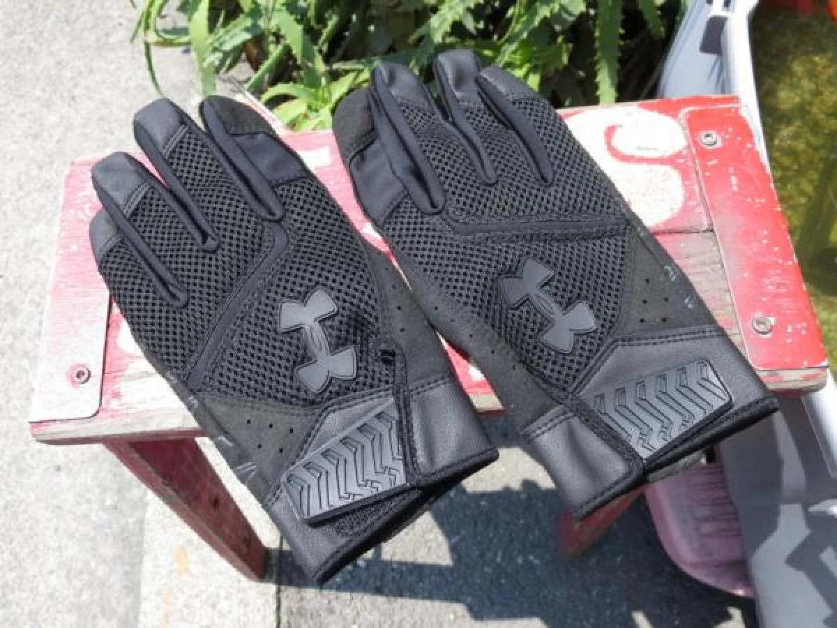 U.S.? Gloves Tactical UNDER ARMOUR sizeM new?