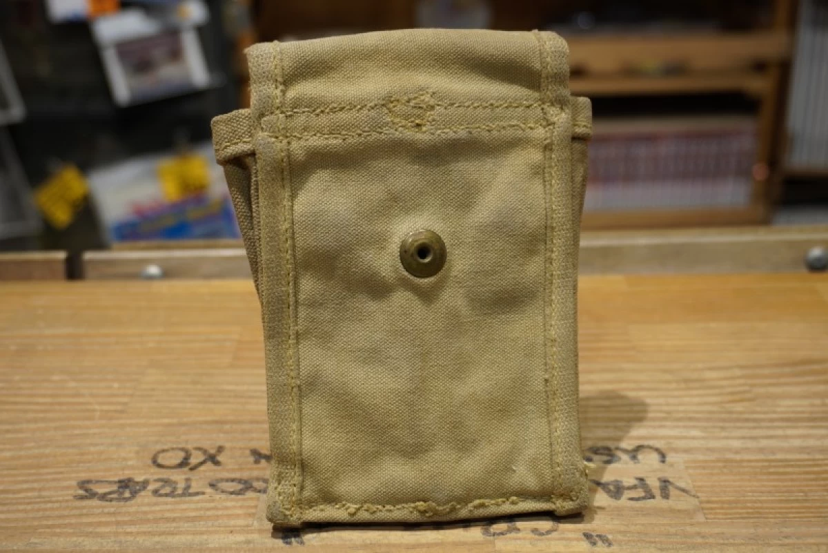 U.S.M-1918? Pouch M1911 Government? 1940年代 used