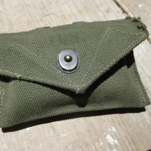U.S.First-Aid Packet with M-1942 Pouch 1940年代 used