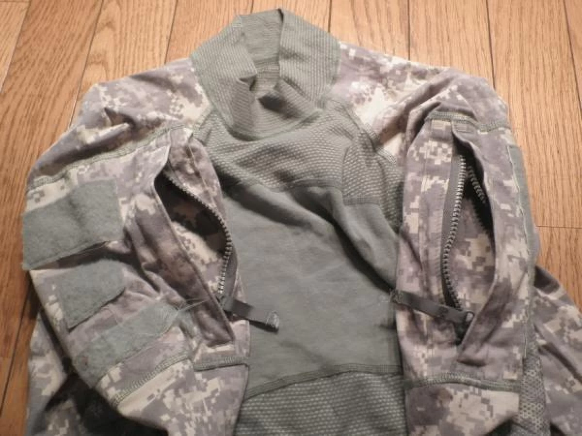 U.S.ARMY Combat Shirt sizeM used