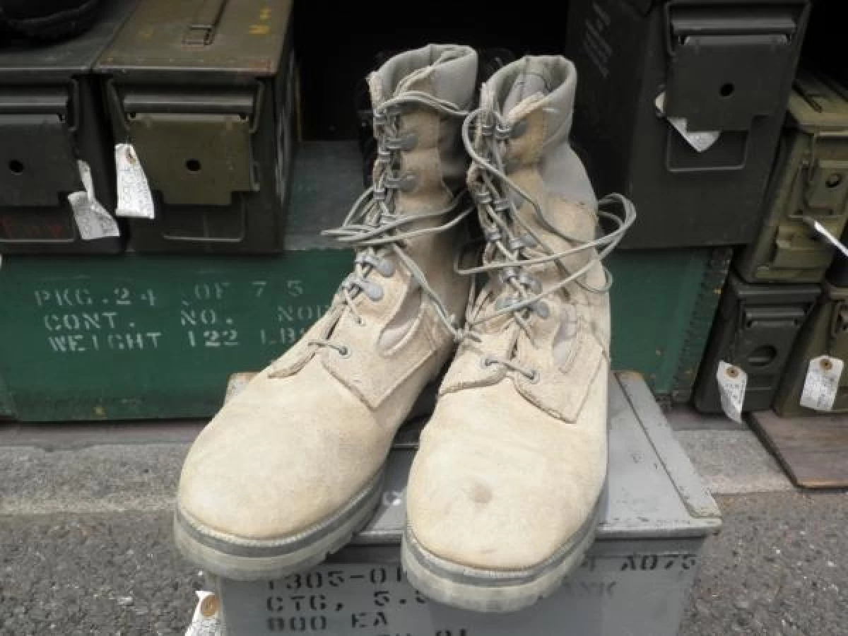 U.S.Combat Boots Gore-Tex size9.5W used