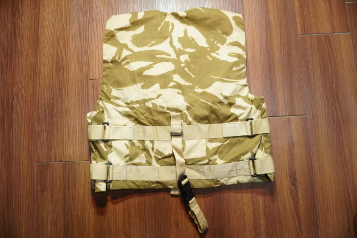U.K.Vest  Cover Body Armour size170/112 new?