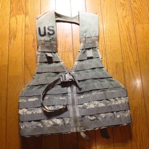 U.S.ARMY Vest MOLLEⅡLoad-Carrying Lightweight used