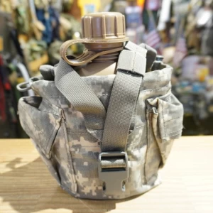 U.S.ARMY Canteen with Cover used