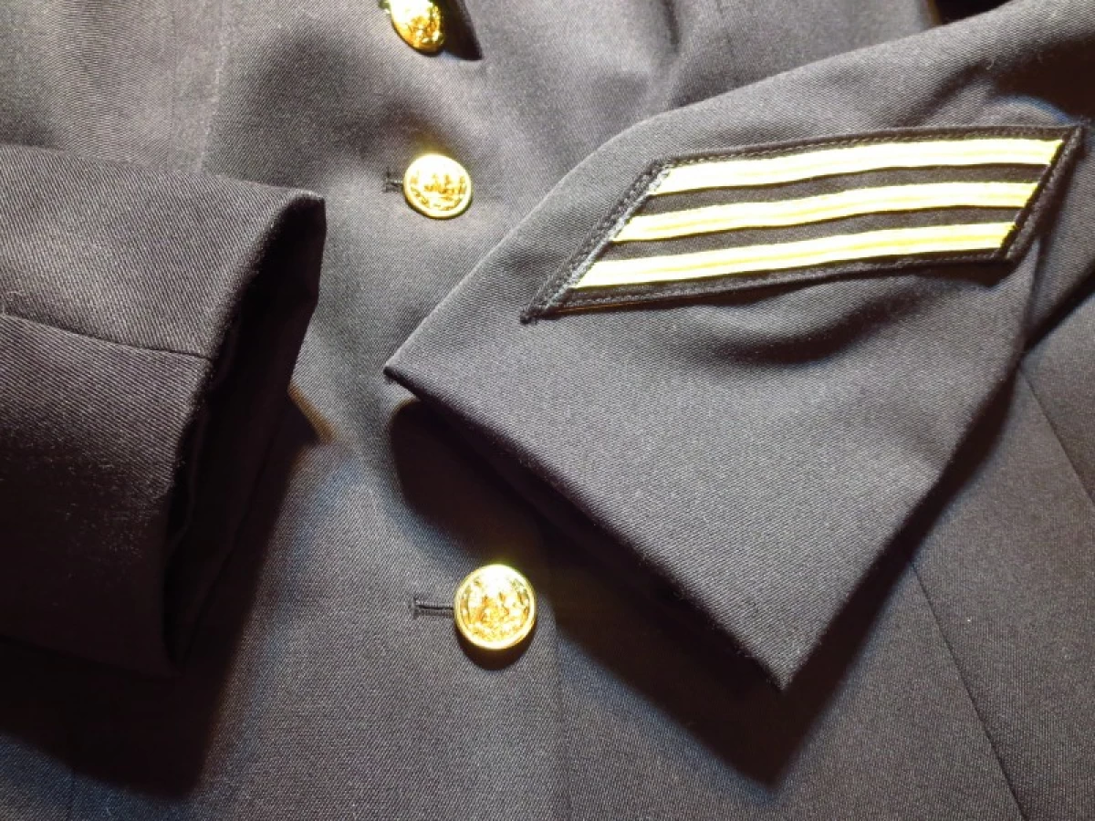 US Navy Dress Uniform Woman's size16 used?