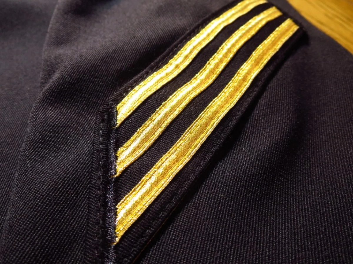 US Navy Dress Uniform Woman's size16 used?