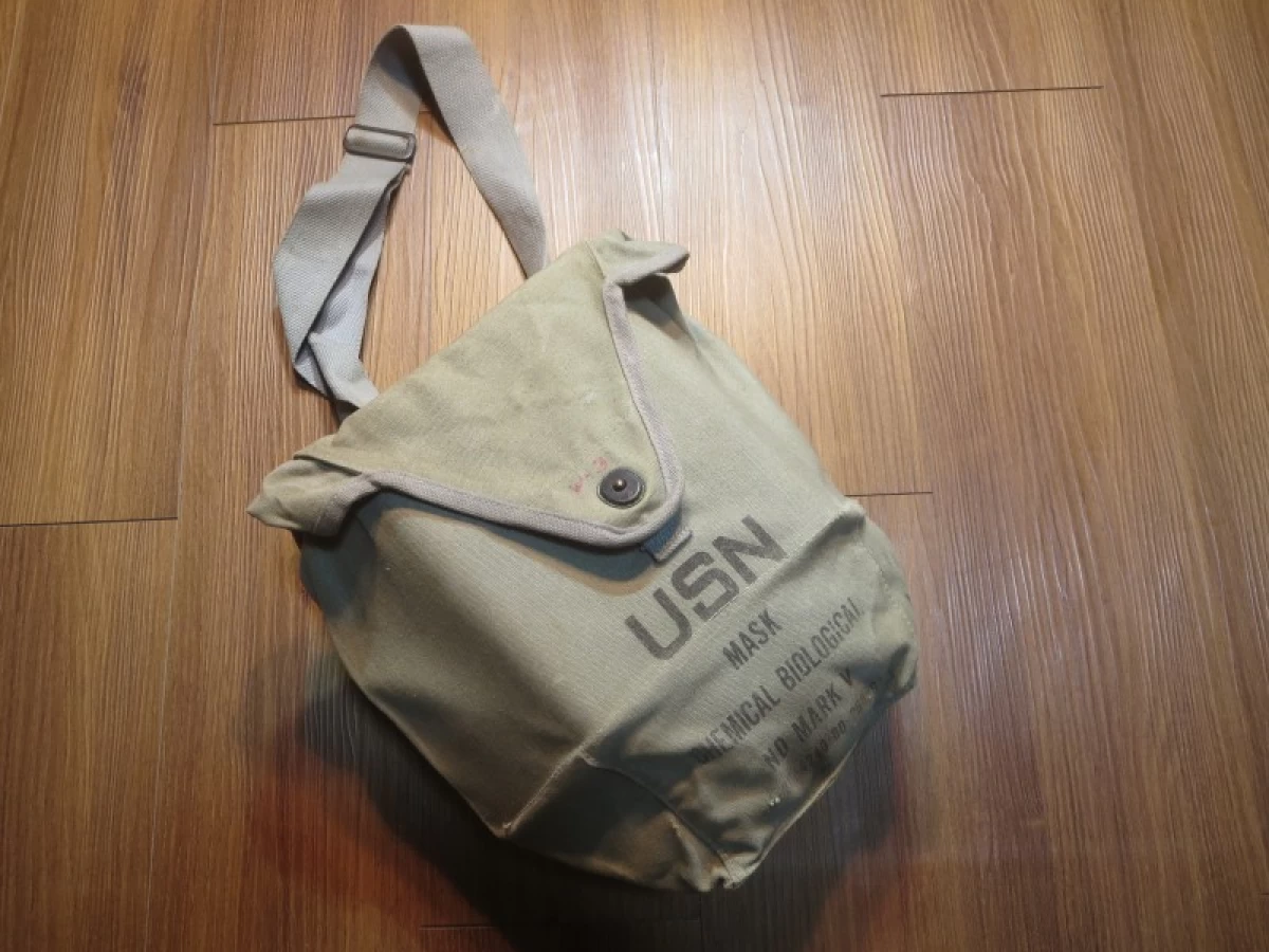U.S.NAVY Gas Mask Bag 1950年代? used