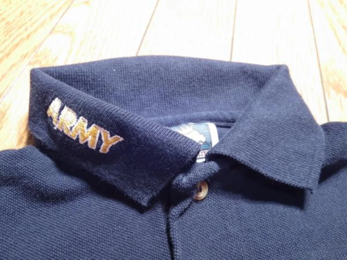 U.S.ARMY Polo Shirt sizeM used