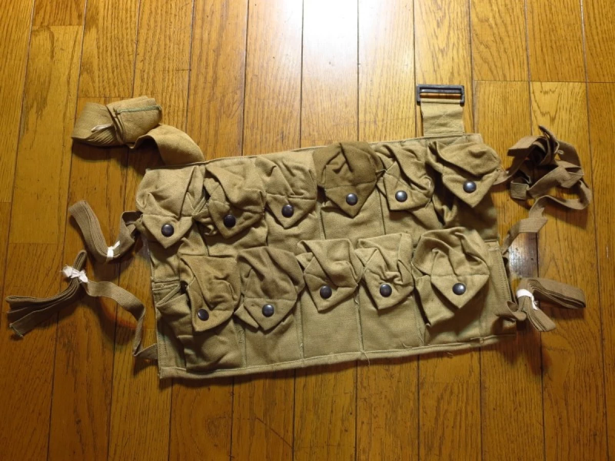 U.S.Hand Grenade Chest Carrier 1918年 new?