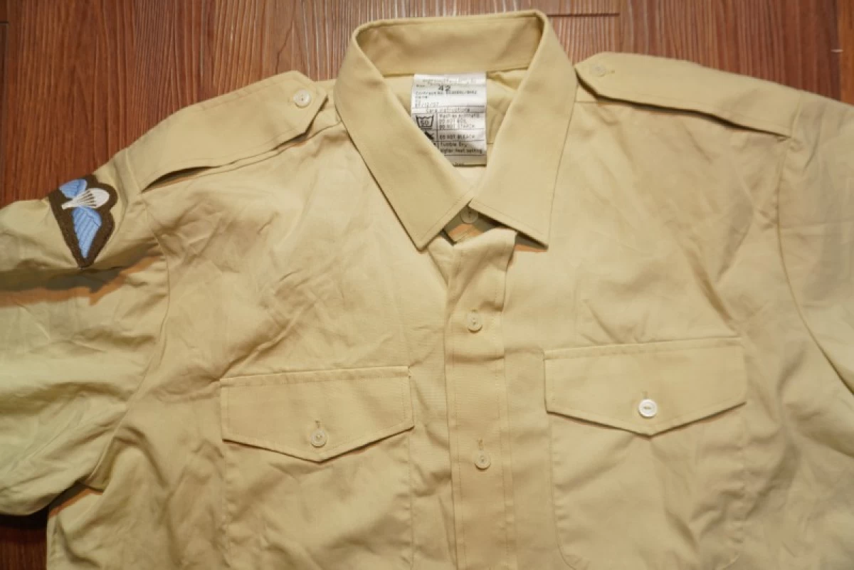 U.K.ARMY Shirt Fawn sizeXL used