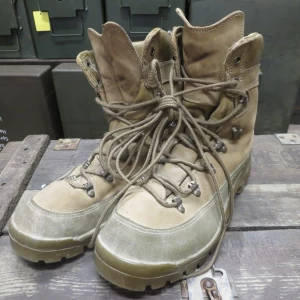 U.S.Boots Combat Hiker Gore-Tex size12R used