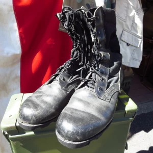 U.S.Combat Boots Black size9W used