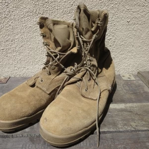 U.S.Combat Boots hot Weather Coyote? size7.5W used