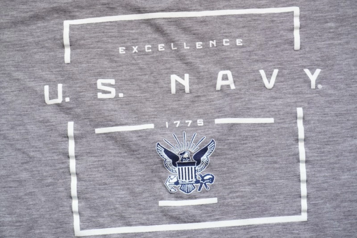 U.S.NAVY T-Shirt Athletic? 