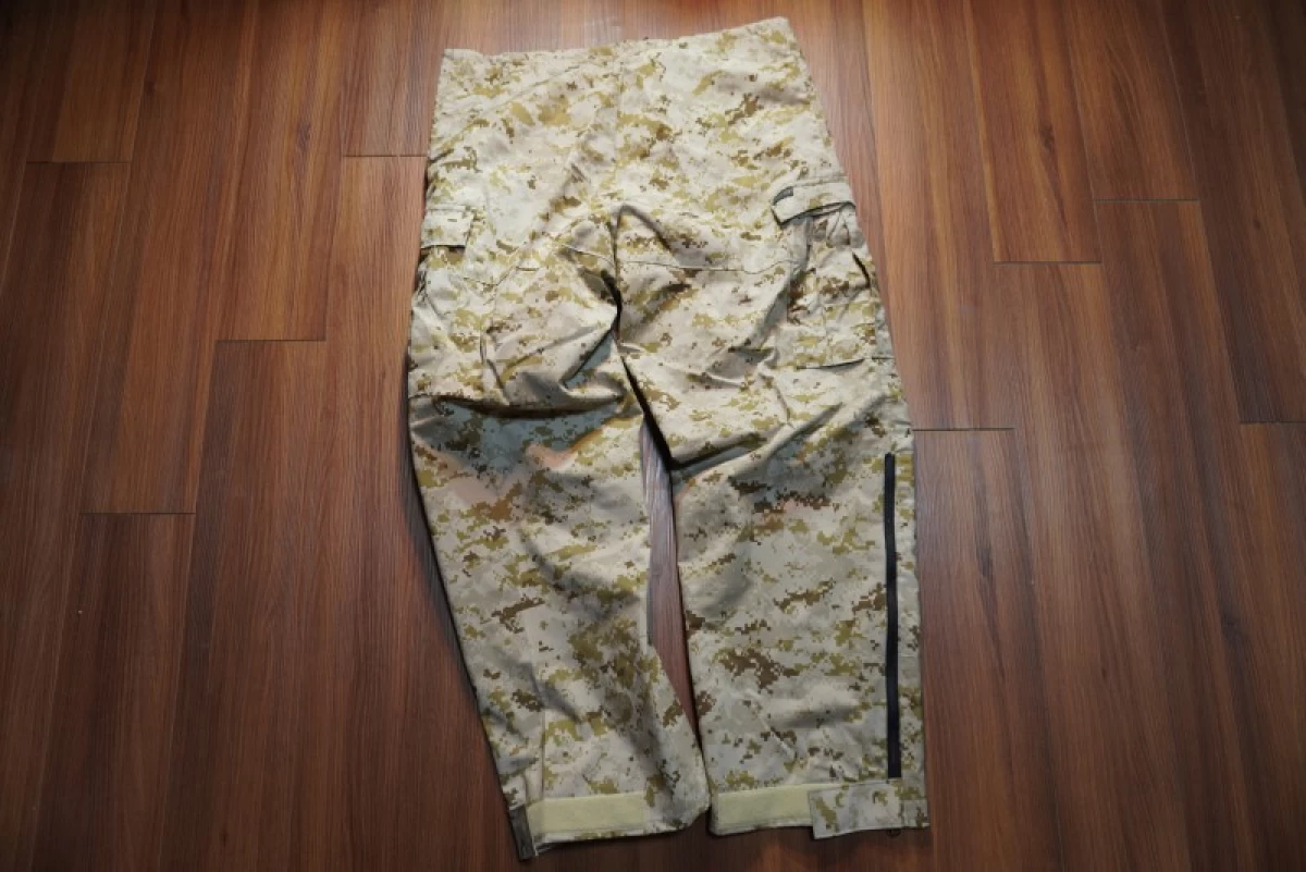 U.S.MARINE CORPS Gore-Tex Trousers sizeL-R new