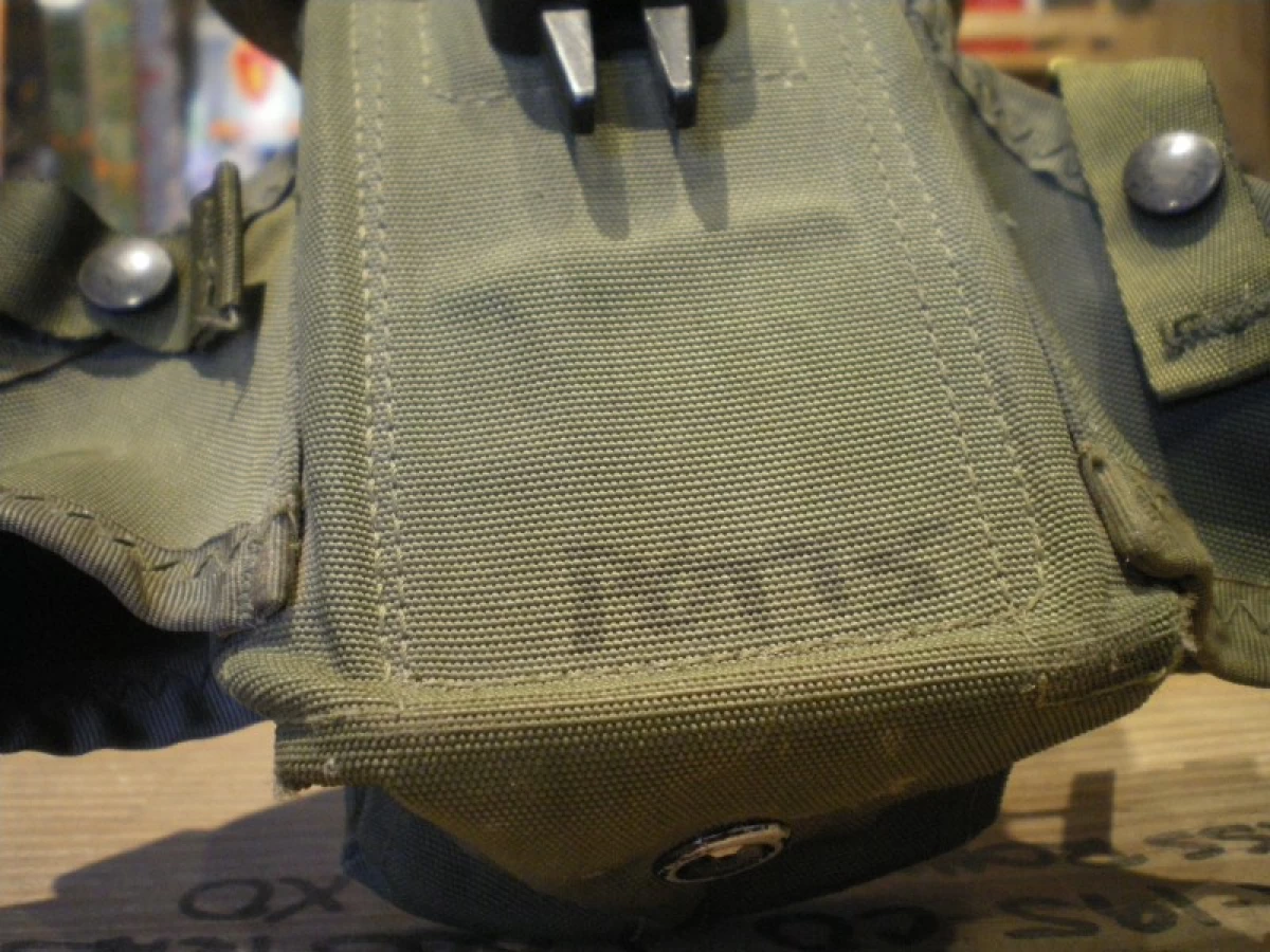 U.S.Pouch Small Arms M-16 Rifle used
