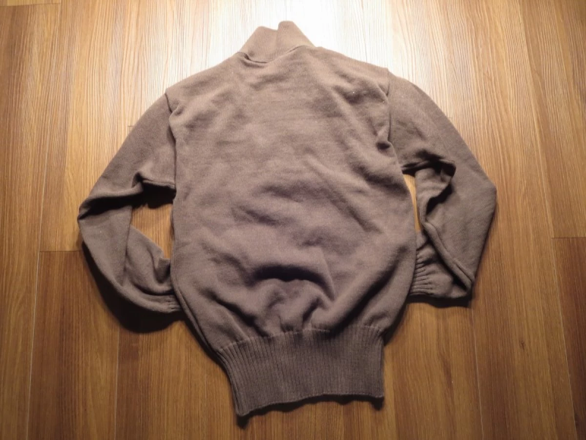 U.S.ARMY Sweater 100%Acrylic sizeM used