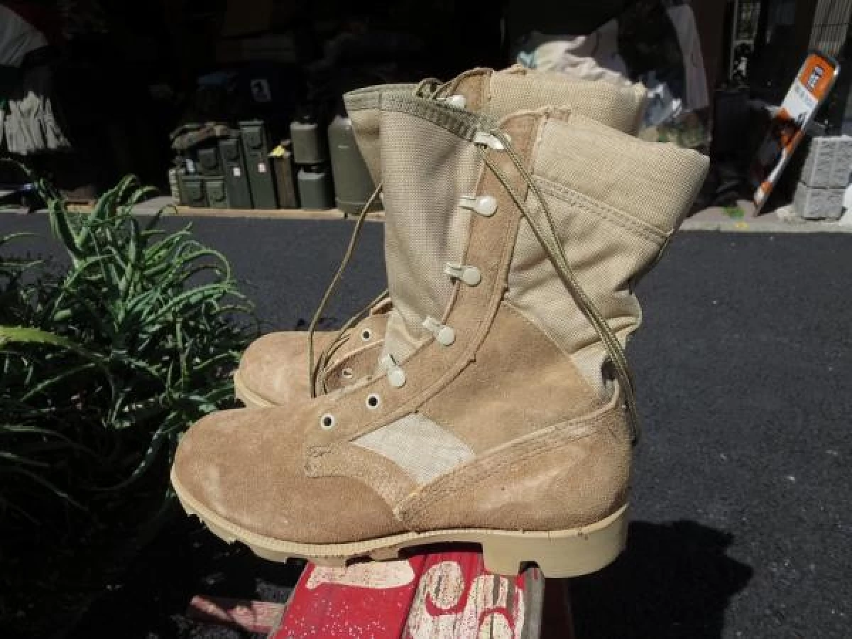 U.S.Combat Boots hot Weather Tan size8R new?