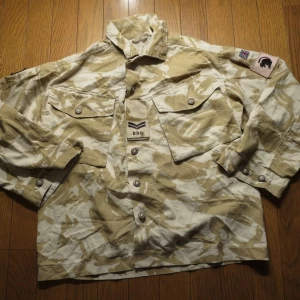 U.K.Jacket Tropical Desert DPM size160/96 used
