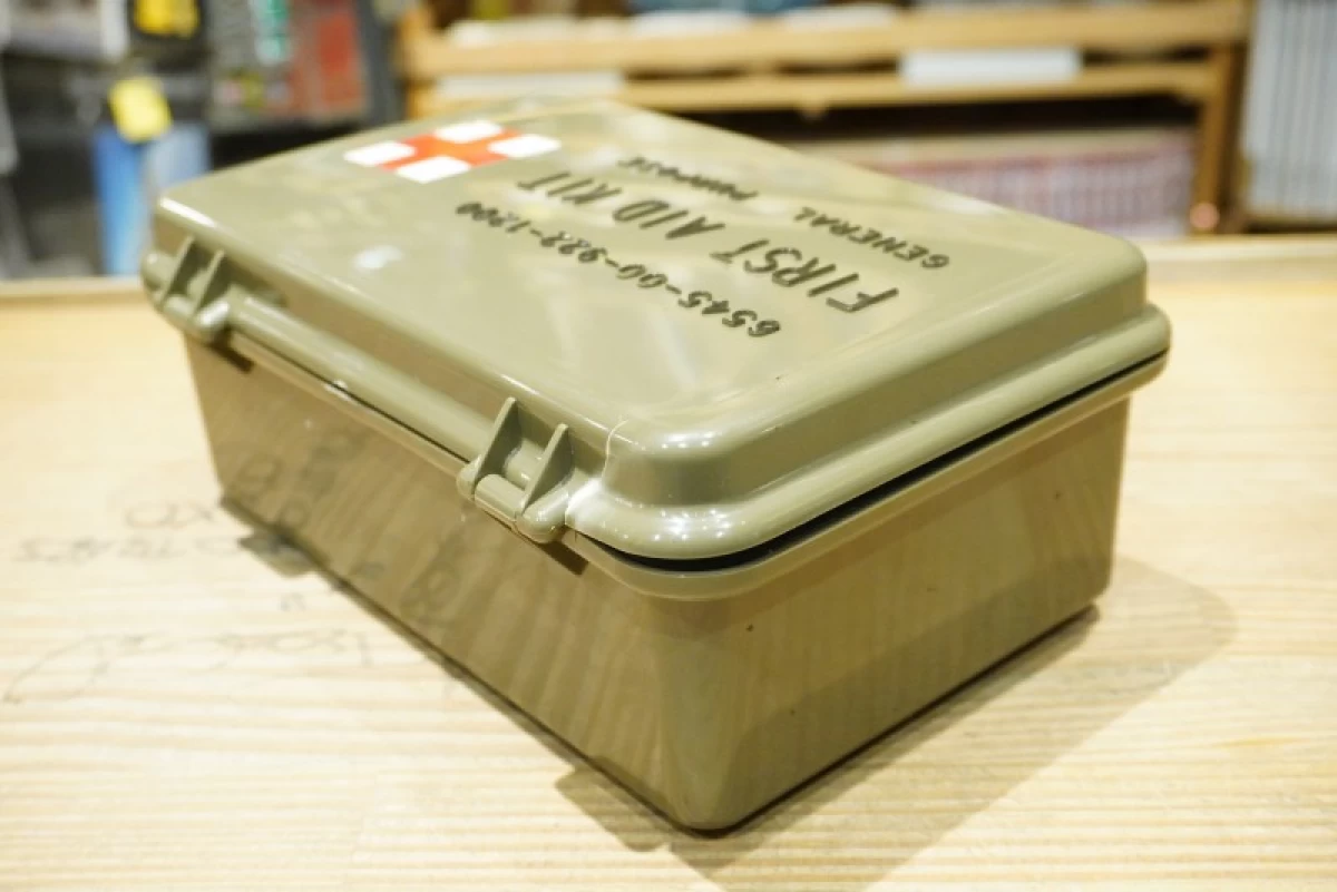 U.S.First Aid KIt with Case 2004年 (難あり) new?