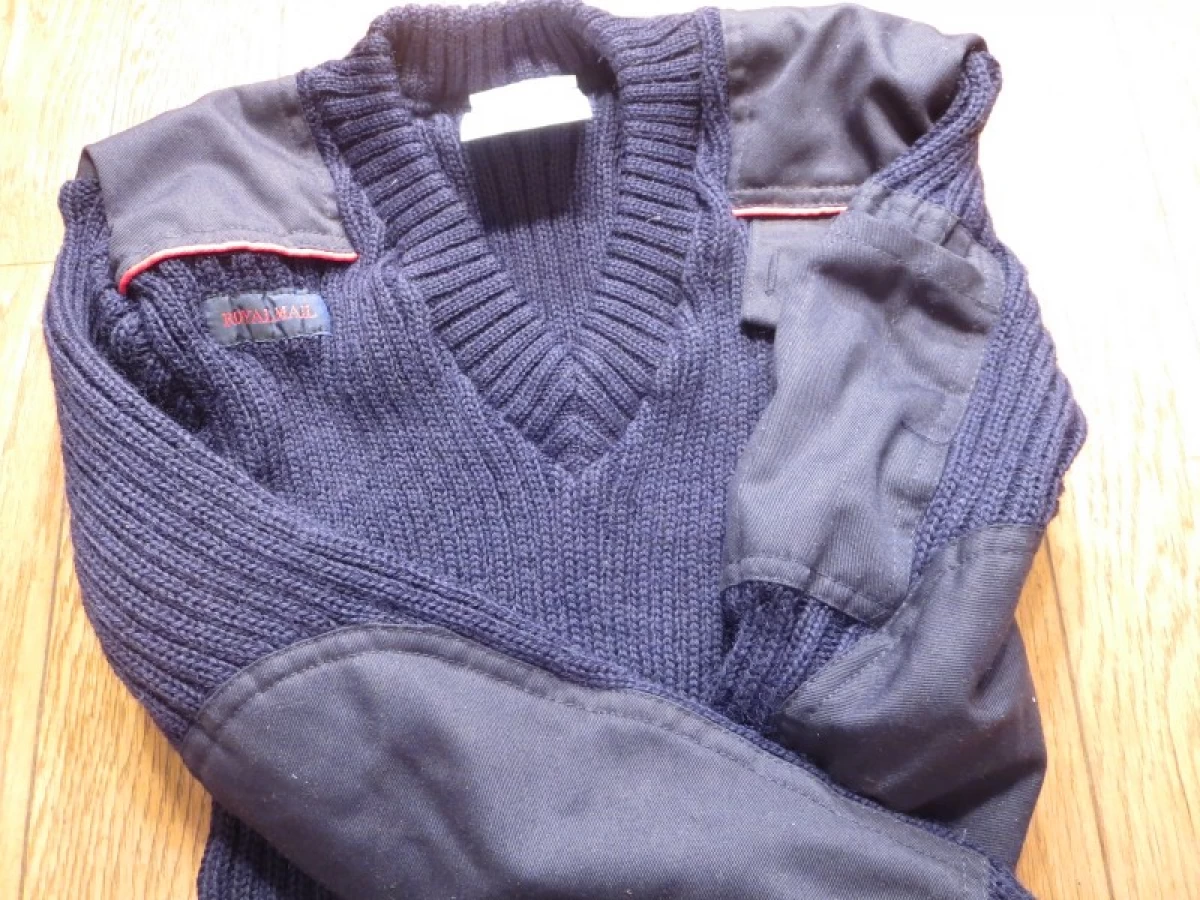 U.K.ROYAL MAIL Sweater 100%Wool sizeXS?etc  new?