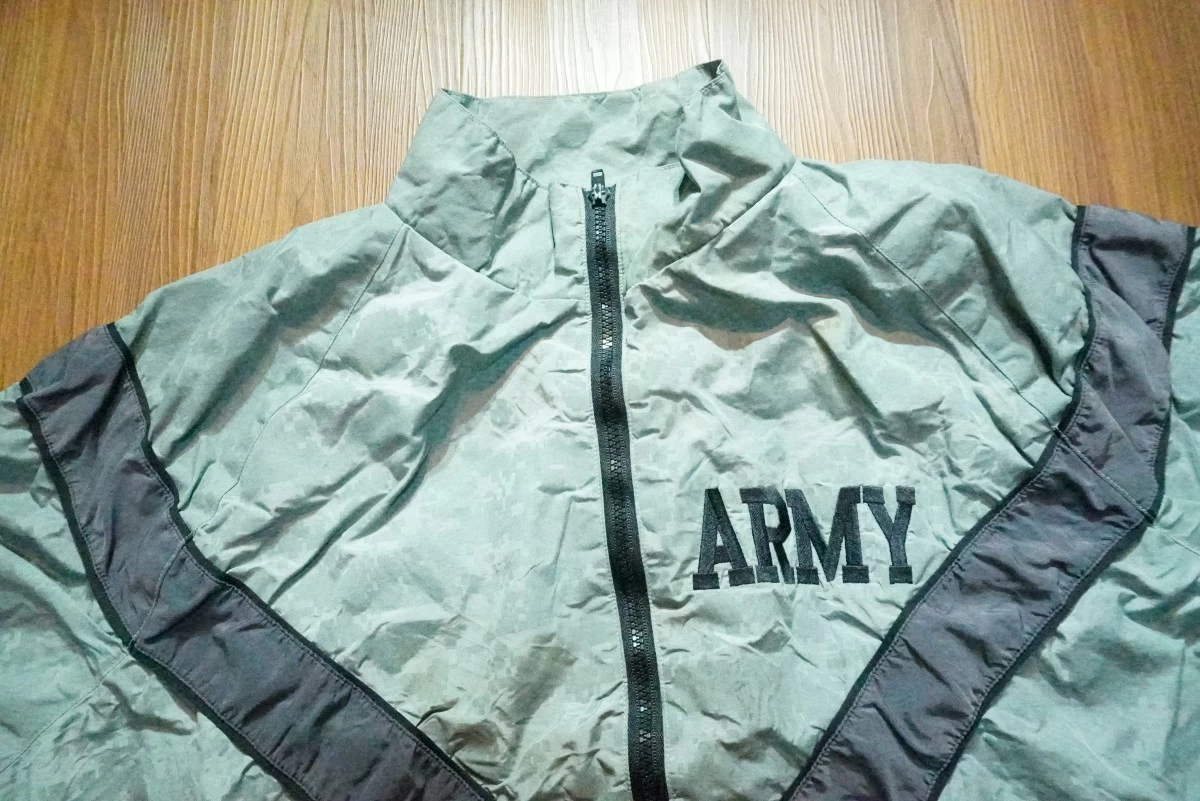 U.S.ARMY Physical Fitness Jacket sizeM-Long used