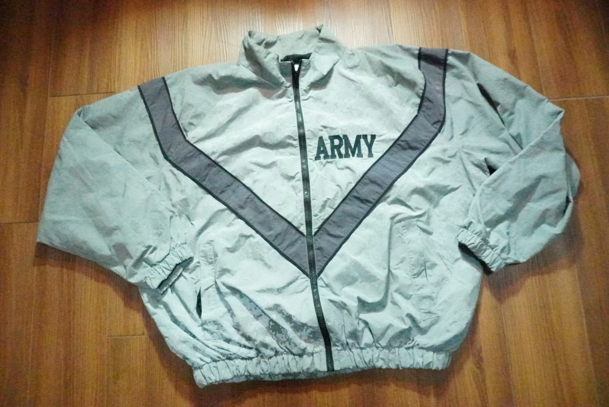 U.S.ARMY Physical Fitness Jacket sizeM-Regular used