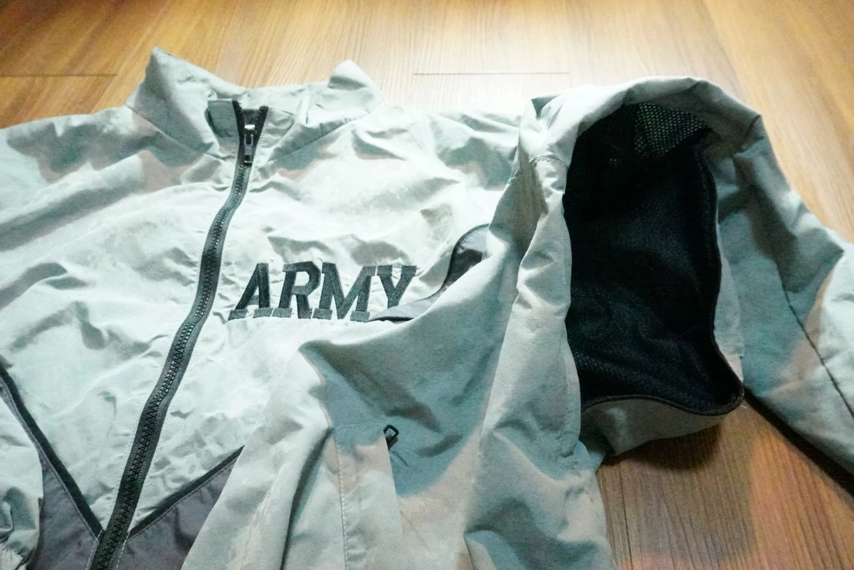 U.S.ARMY Physical Fitness Jacket sizeM-Regular used