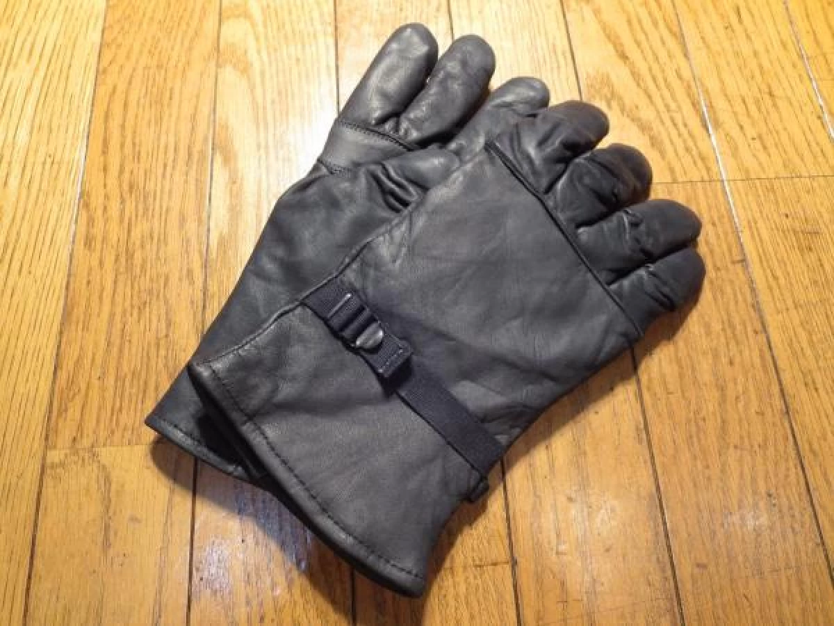 U.S.Gloves Intermediate Cold/Wet size3 1991年 new?