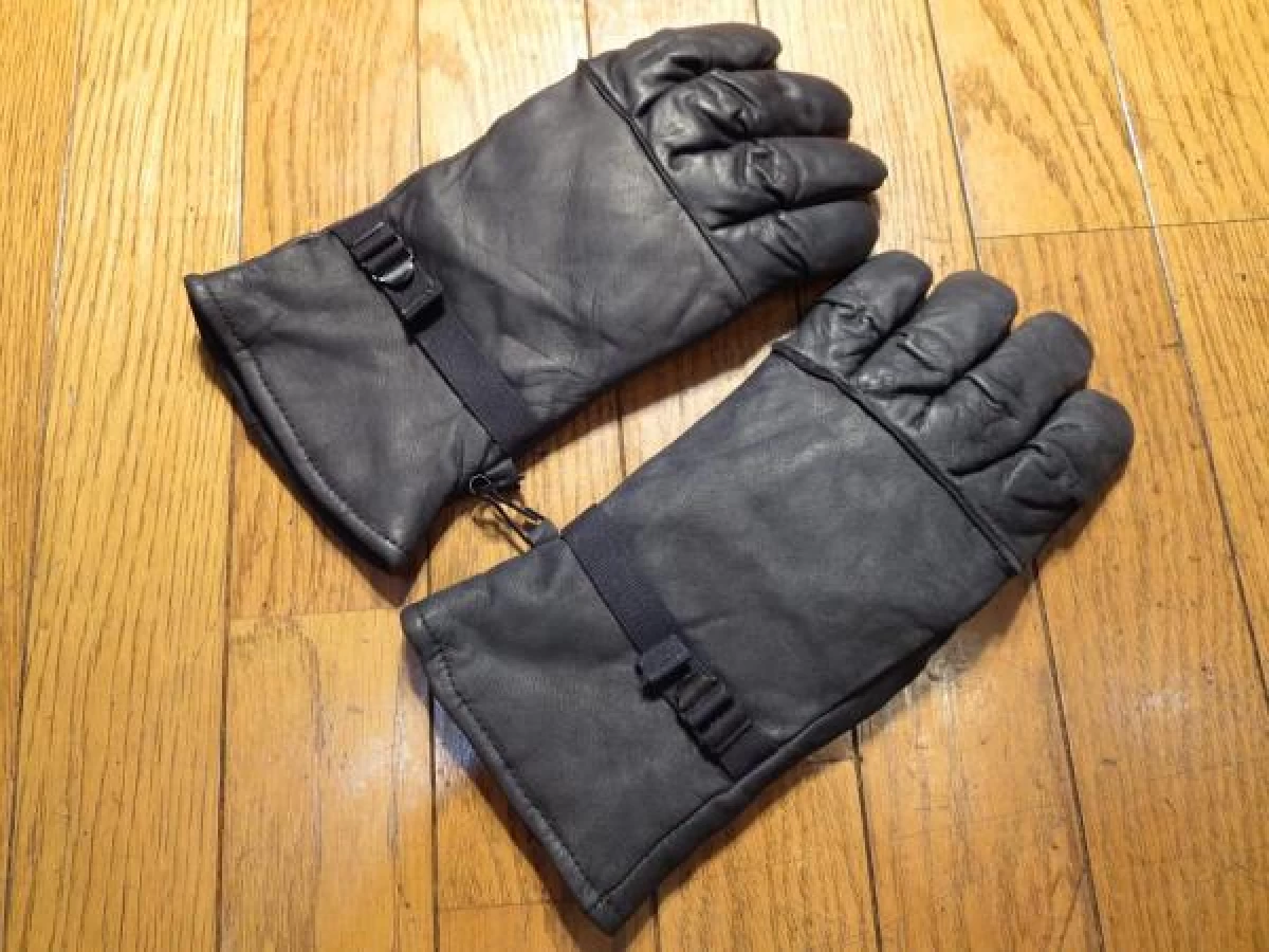 U.S.Gloves Intermediate Cold/Wet size3 1991年 new?