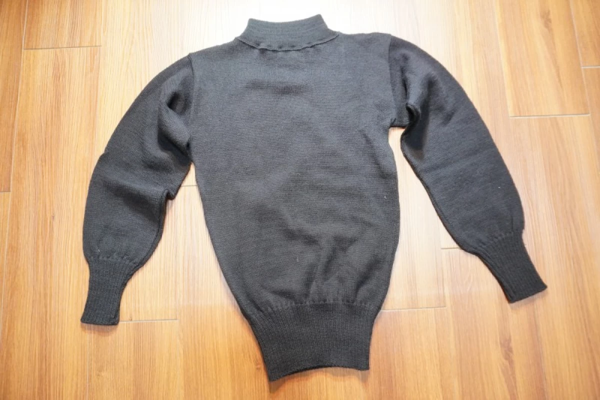 U.S.NAVY Sweater 100%Wool 1979年 sizeXS new?