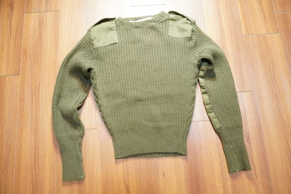 U.S.Sweater 100%Wool 2008年 size38 used