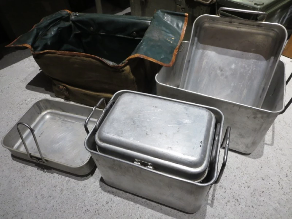 CZECH Food Boxes Aluminum? used