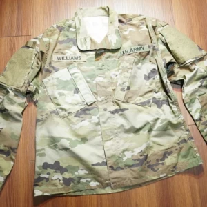 U.S.ARMY Combat Coat OCP sizeM-Short used?